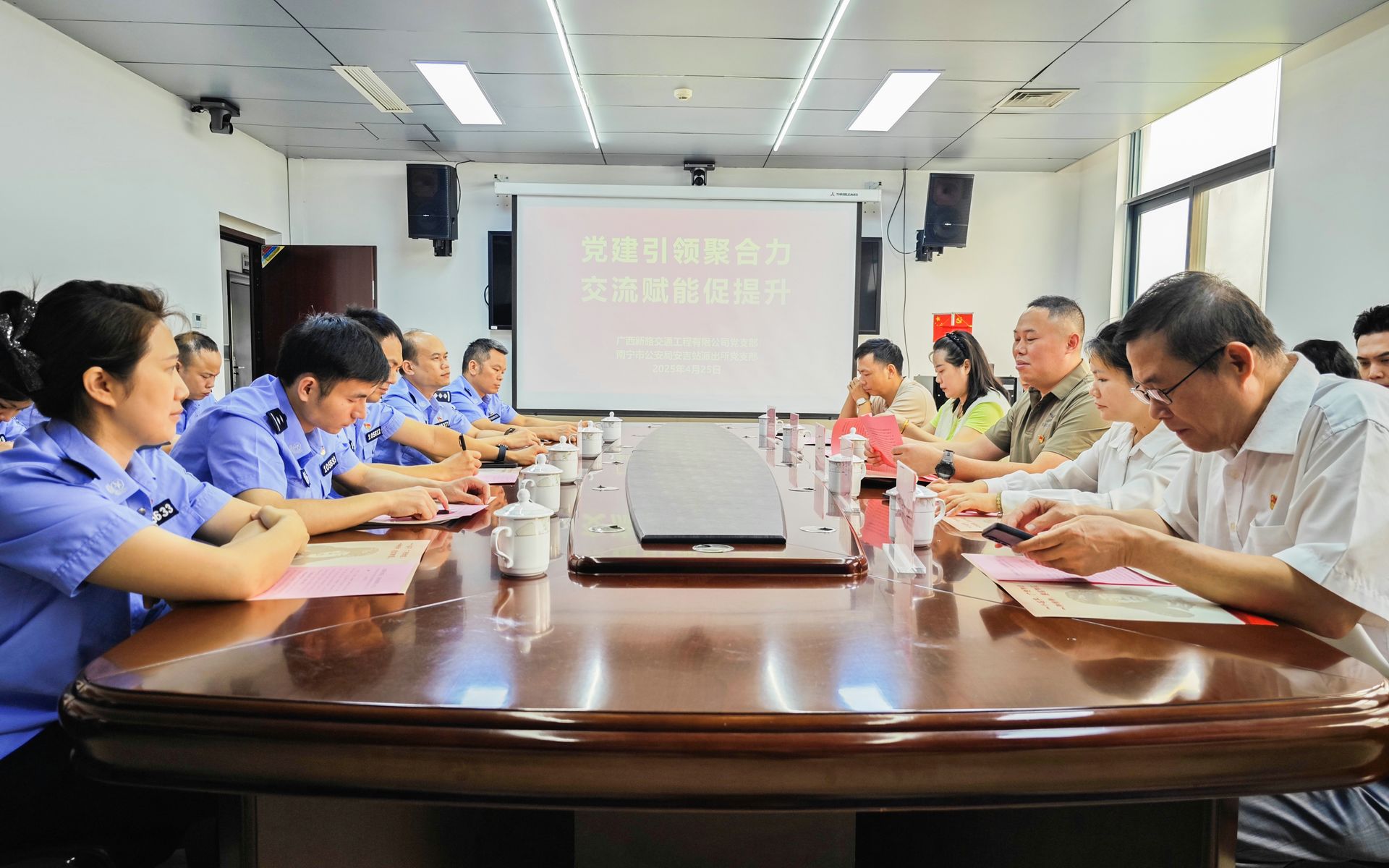 1e040966d5fd7cac229e96c41347073 [桌面分辨率].jpg